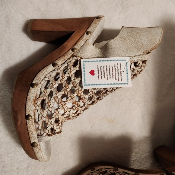 Sbicca Rayna White Leather Size 8 Platform Sandals - NWB - Picture 5 of 8